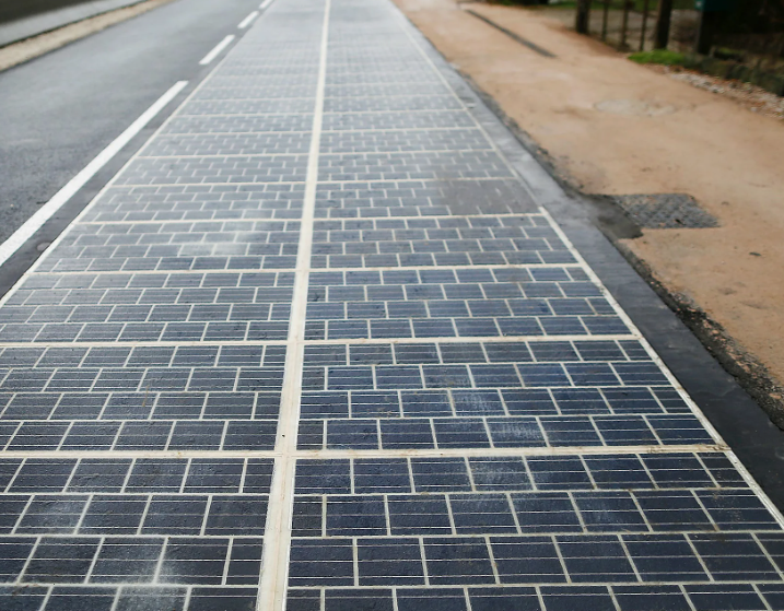 Подробнее о статье Солнечные панели на дорогах и железнодорожных полотнах