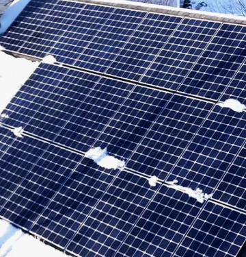 Подробнее о статье Чем опасны оттепели: наледь, смещение панелей, обрыв креплений