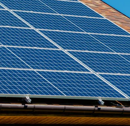 Подробнее о статье Почему инверторы «умирают» раньше панелей (и можно ли этого избежать)