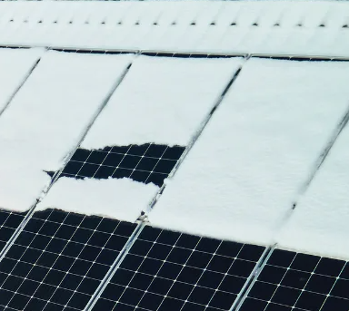 Подробнее о статье Снег как нагрузка не только вниз, но и вперёд: смещение конструкции вдоль ската